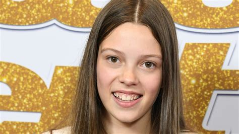 COURTNEY HADWIN (@courtneyhadwin) • Instagram photos。